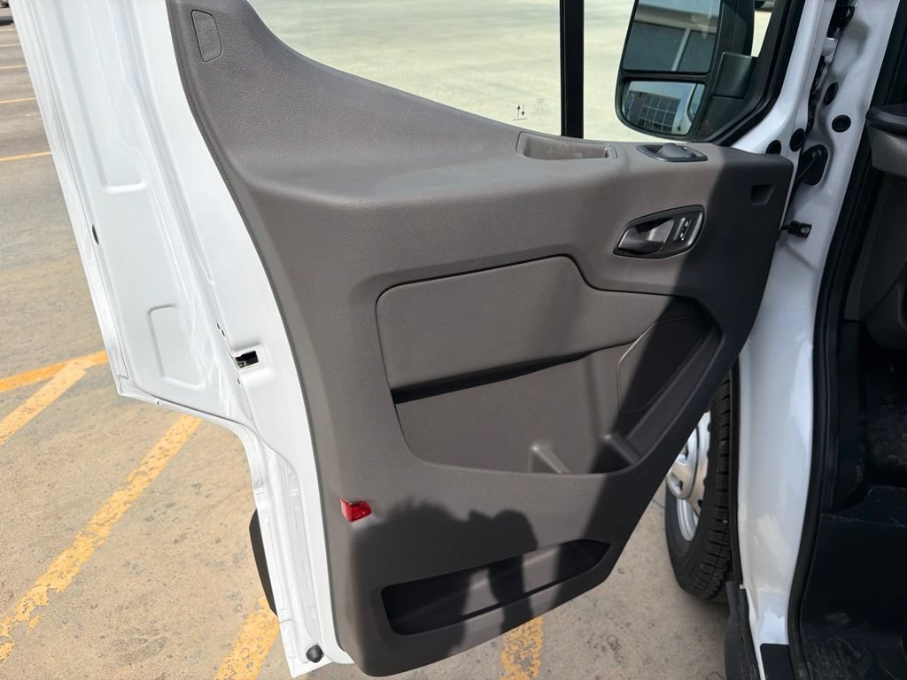 New 2026 Ford Transit 150 148 Medium Roof AWD image 19