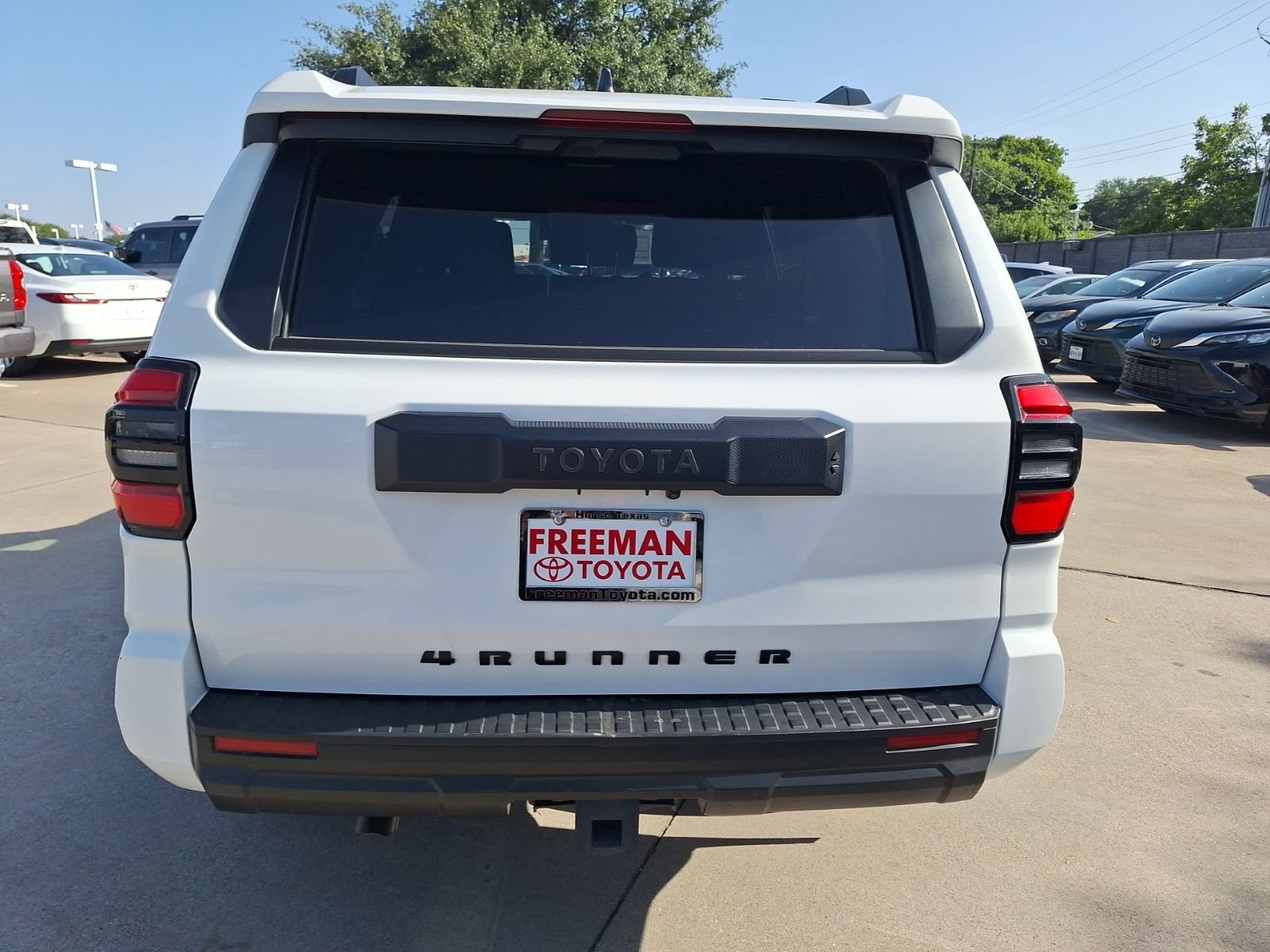 Used 2025 Toyota 4Runner SR5 AWD/4WD image 5