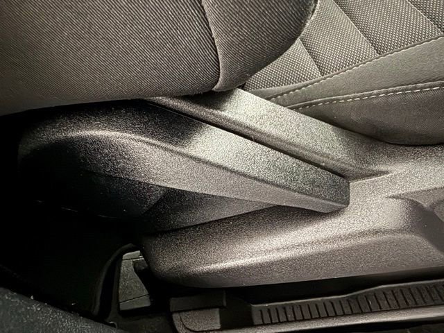 Used 2023 Ford Edge SE image 32