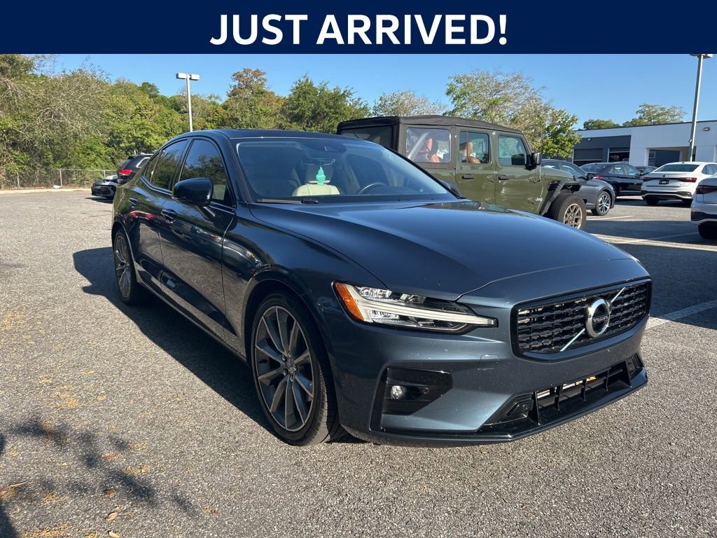 Used 2021 Volvo S60 T5 Momentum w/ Premium Package FWD image 24