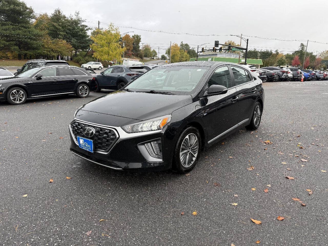 Used 2020 Hyundai Ioniq SEL FWD image 2