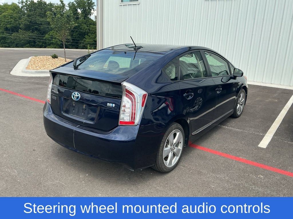 Used 2014 Toyota Prius Five FWD image 3