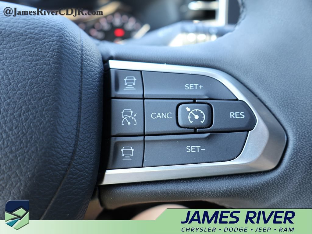 Used 2025 Jeep Compass Limited AWD/4WD image 27