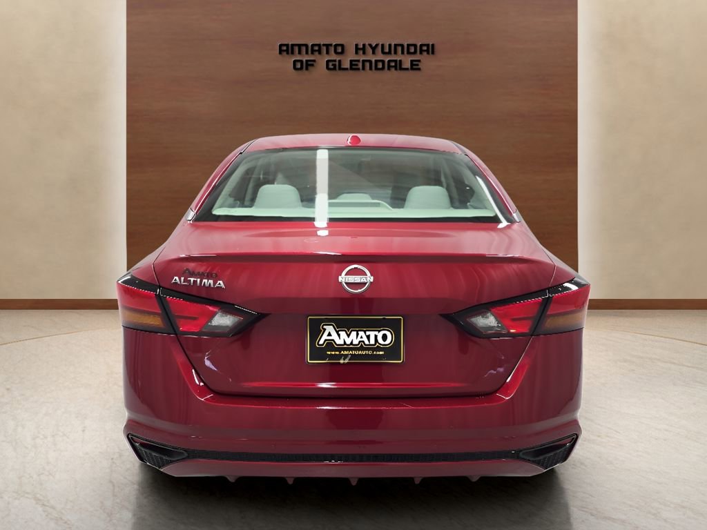 Used 2025 Nissan Altima 2.5 SV FWD image 5