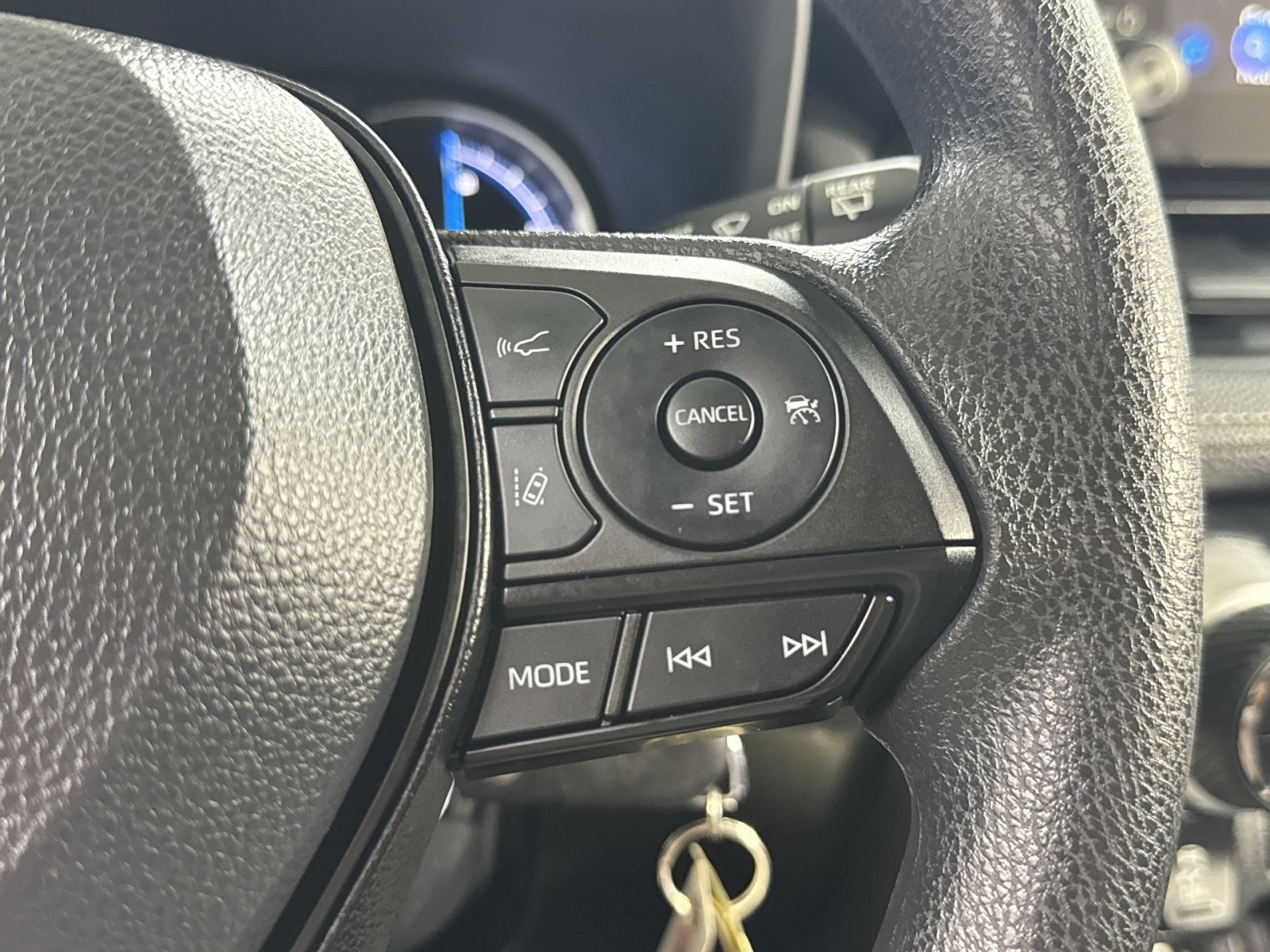 Used 2025 Toyota RAV4 LE AWD/4WD image 44