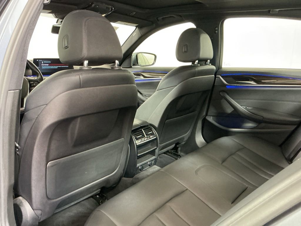 Used 2018 BMW 530e w/ Premium Package 2 image 25