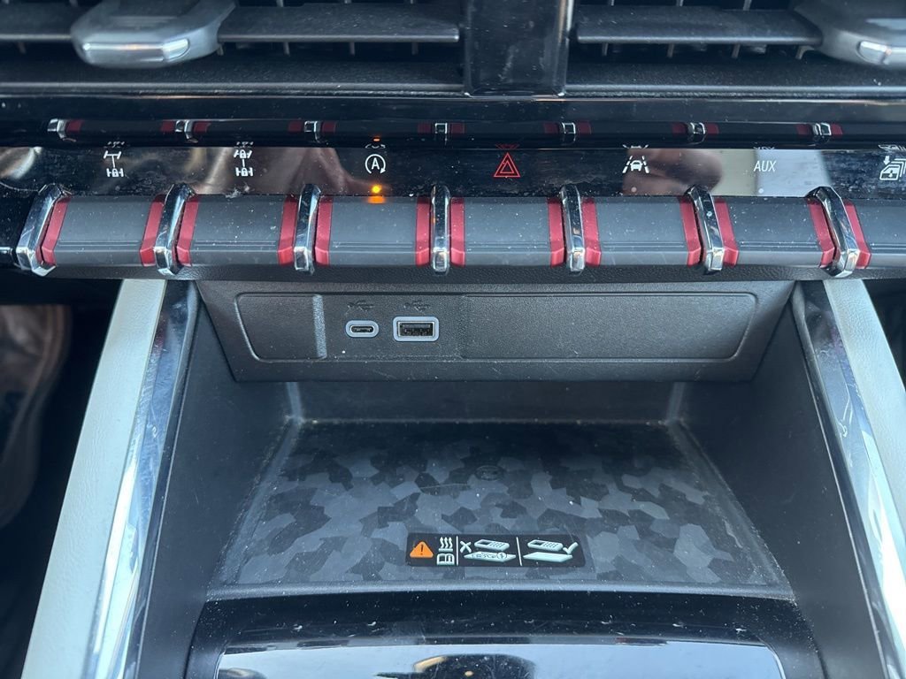 Used 2024 GMC Canyon AT4X AWD/4WD image 15