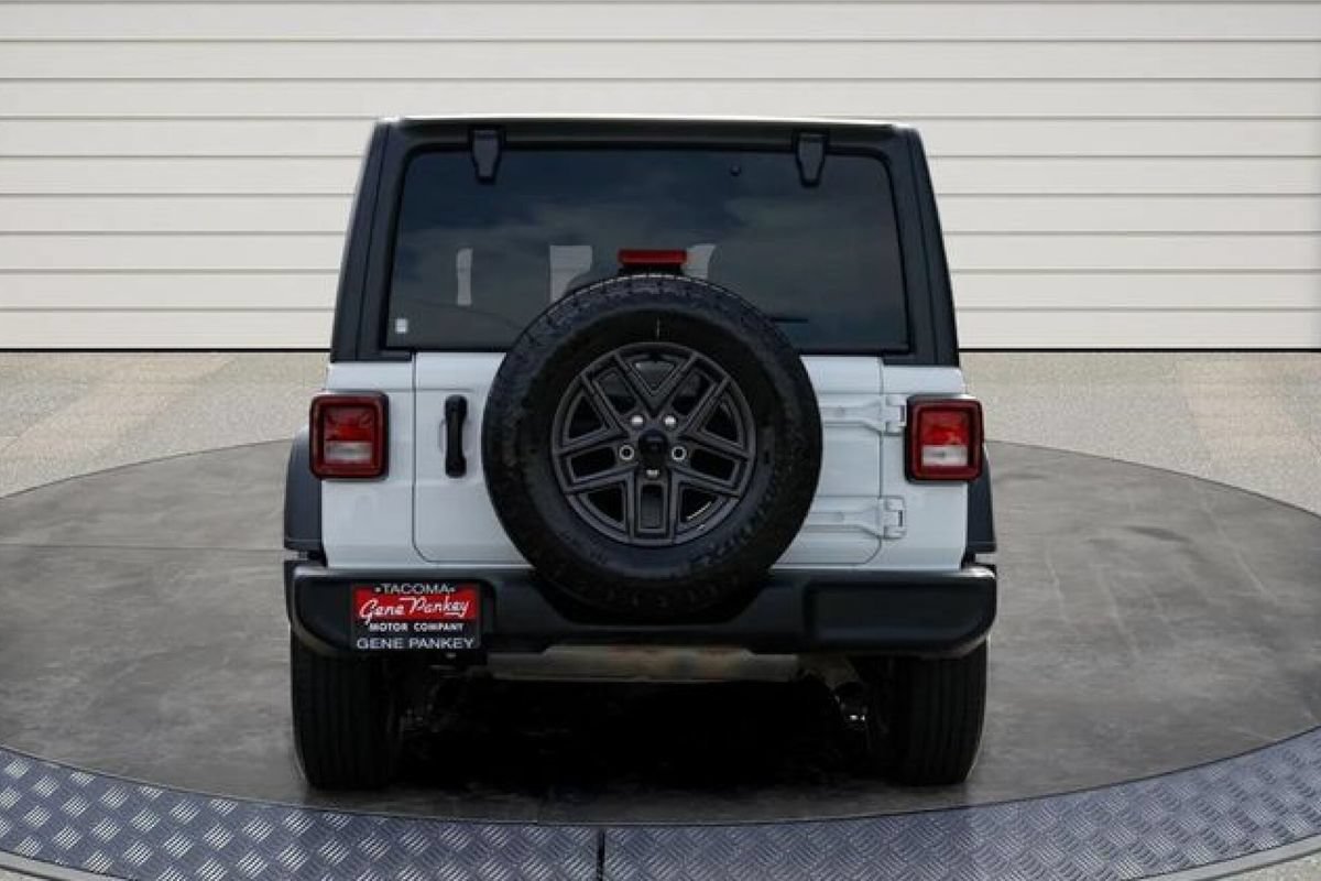 Used 2025 Jeep Wrangler Unlimited Sport AWD/4WD image 6