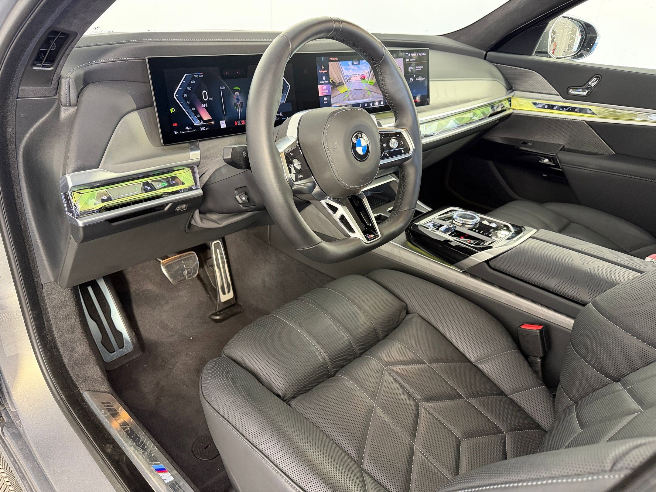 Certified 2024 BMW 760i xDrive w/ Executive Package AWD/4WD image 4