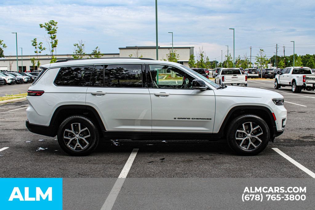 Used 2023 Jeep Grand Cherokee L Limited w/ Luxury Tech Group II RWD image 9