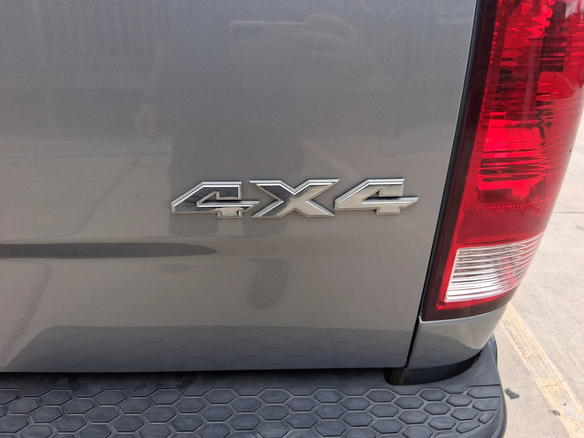Used 2021 RAM 1500 Classic Tradesman AWD/4WD image 9