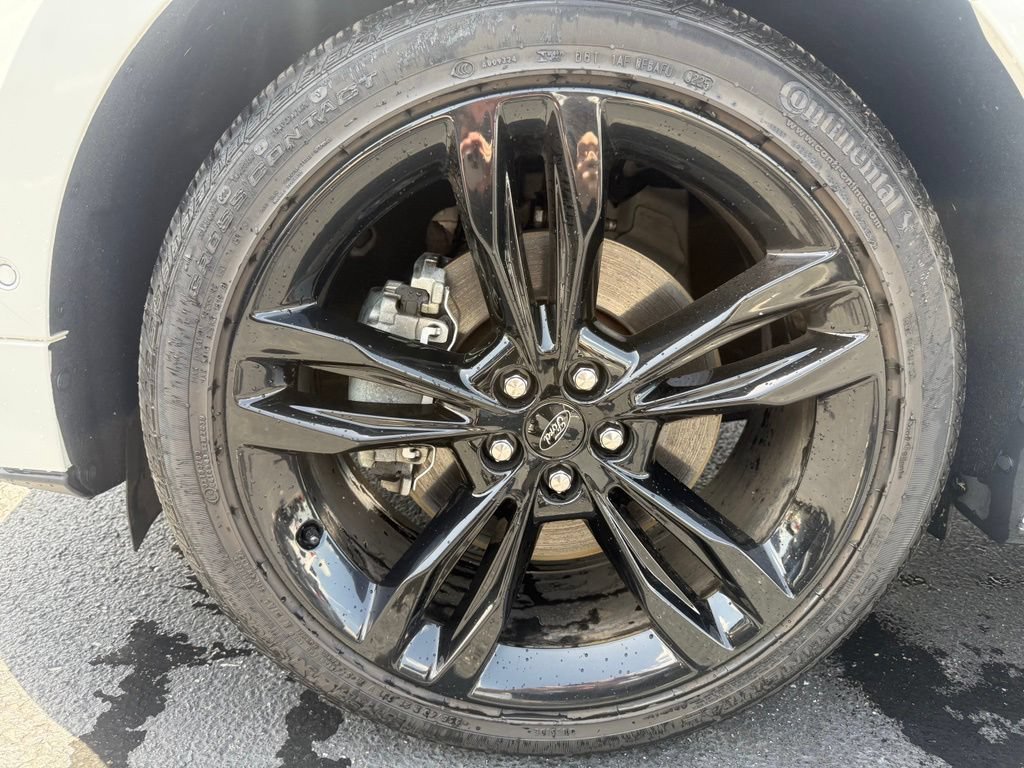 Used 2020 Ford Edge ST w/ Equipment Group 401A AWD/4WD image 16