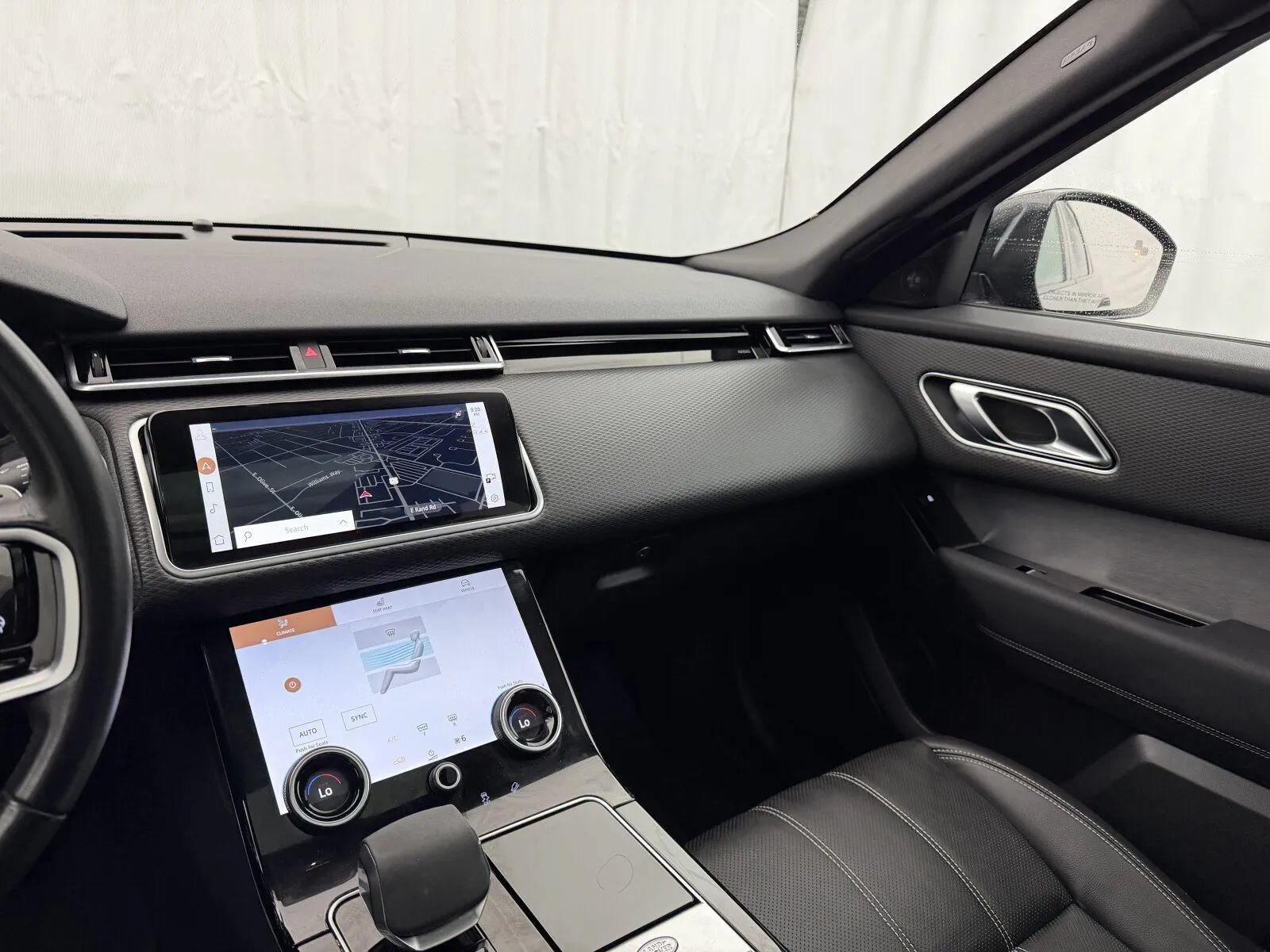 Used 2023 Land Rover Range Rover Velar R-Dynamic S AWD/4WD image 19
