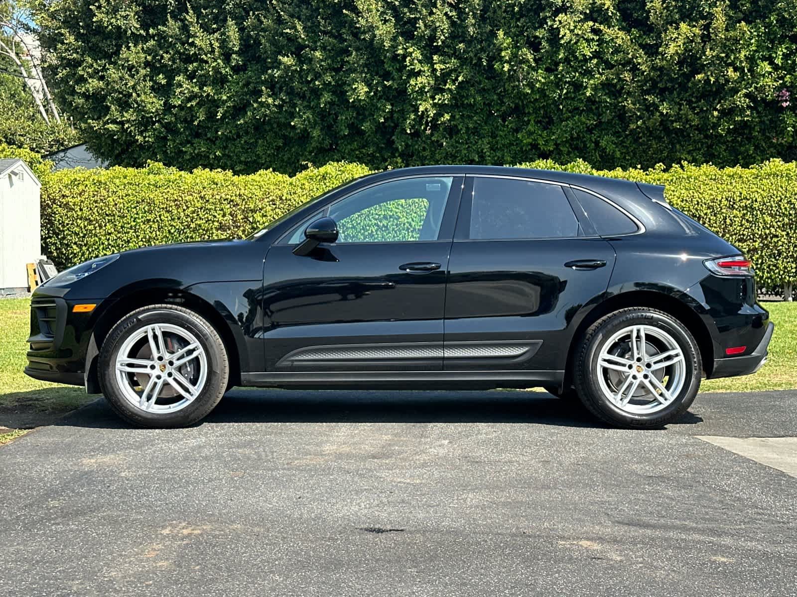 New 2026 Porsche Macan AWD/4WD image 2