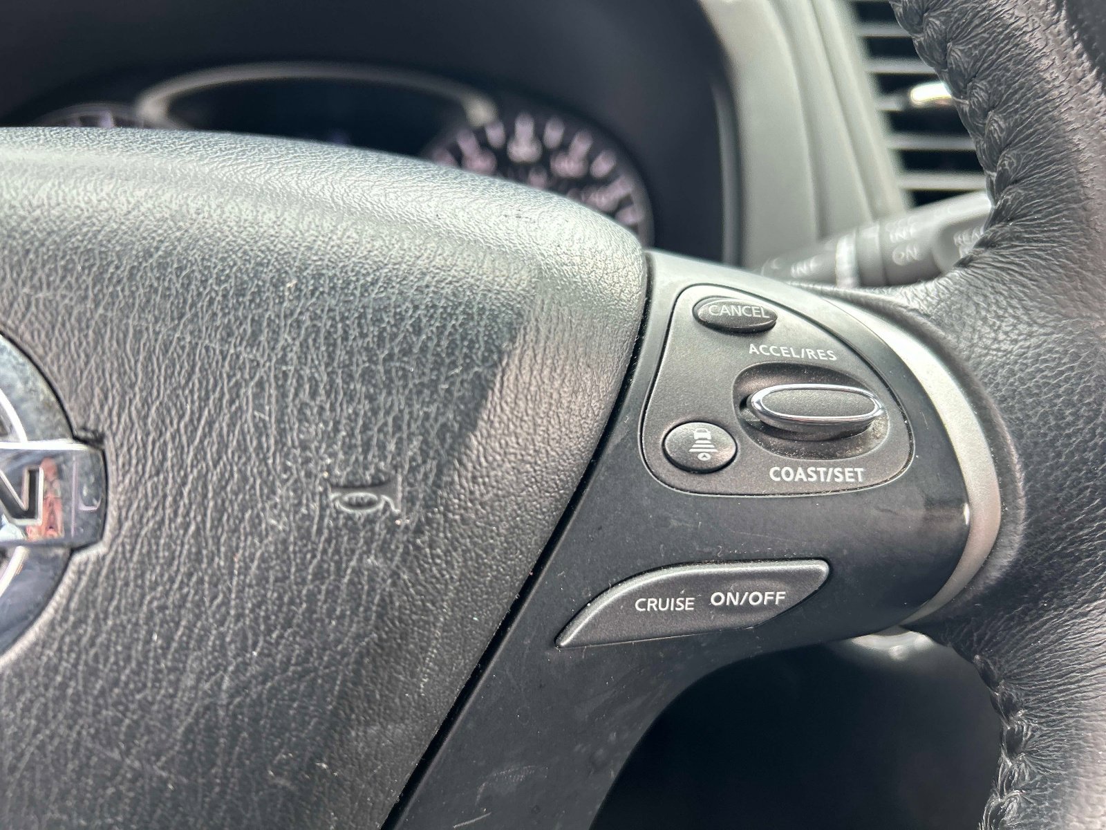 Used 2019 Nissan Pathfinder SV AWD/4WD image 23