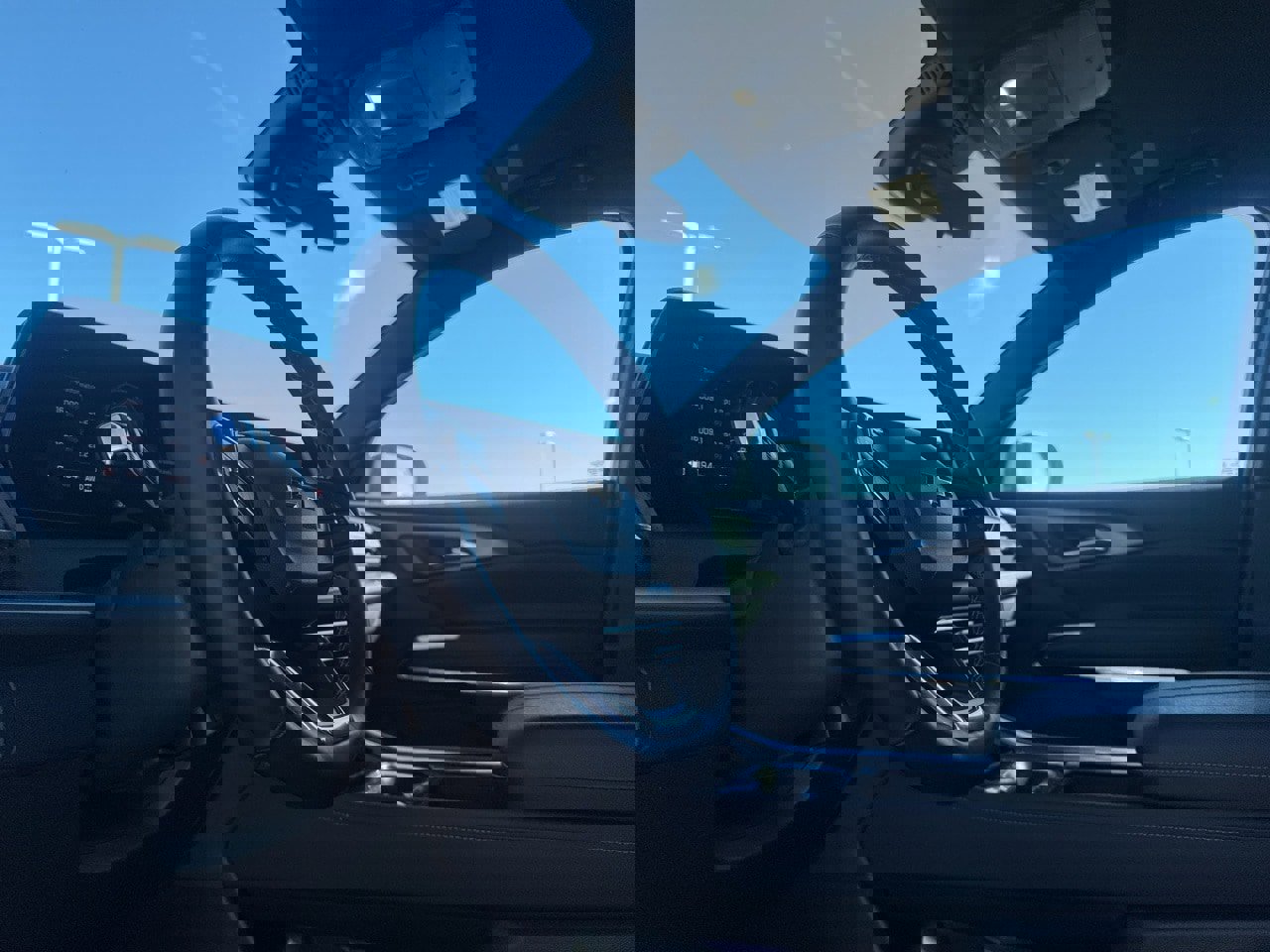 Used 2025 Chevrolet Traverse LT image 33