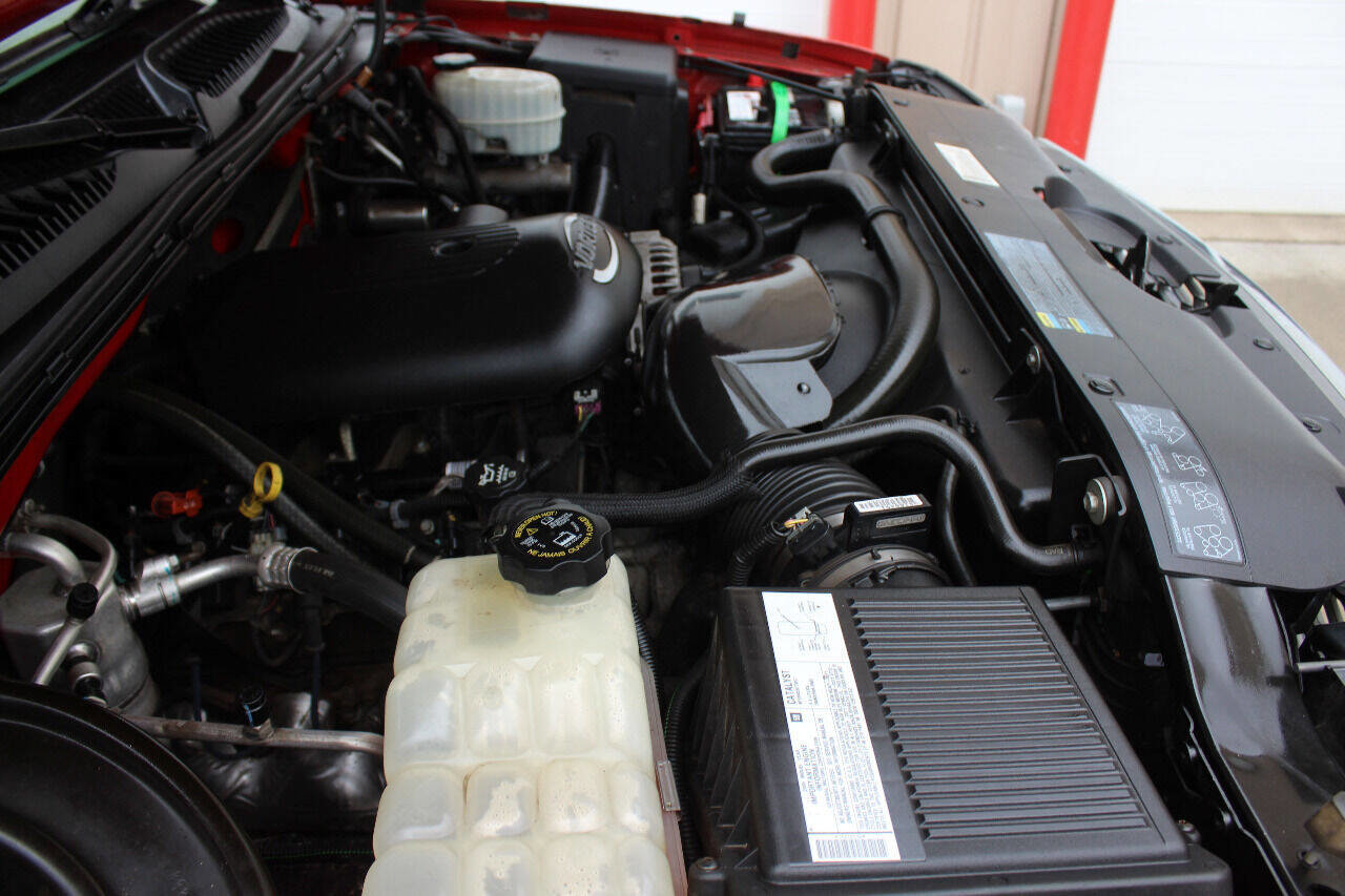 Used 2005 Chevrolet Silverado 3500 4x4 Regular Cab image 28