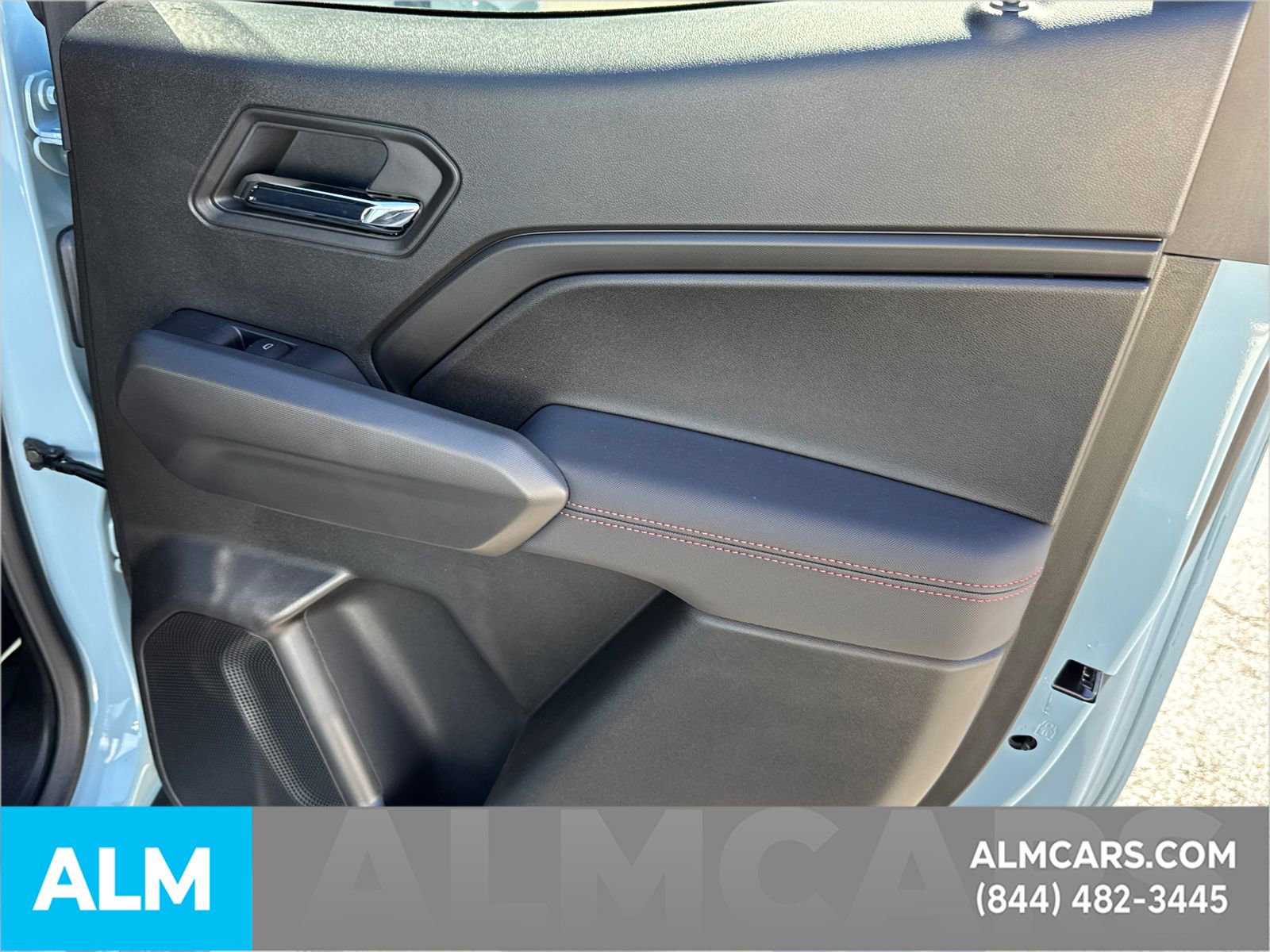 Used 2025 Chevrolet Colorado Z71 w/ Technology Package image 19