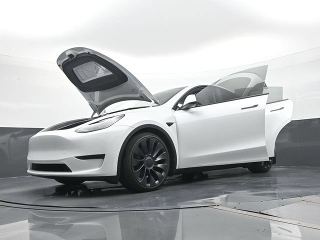 Used 2024 Tesla Model Y Performance AWD/4WD image 28