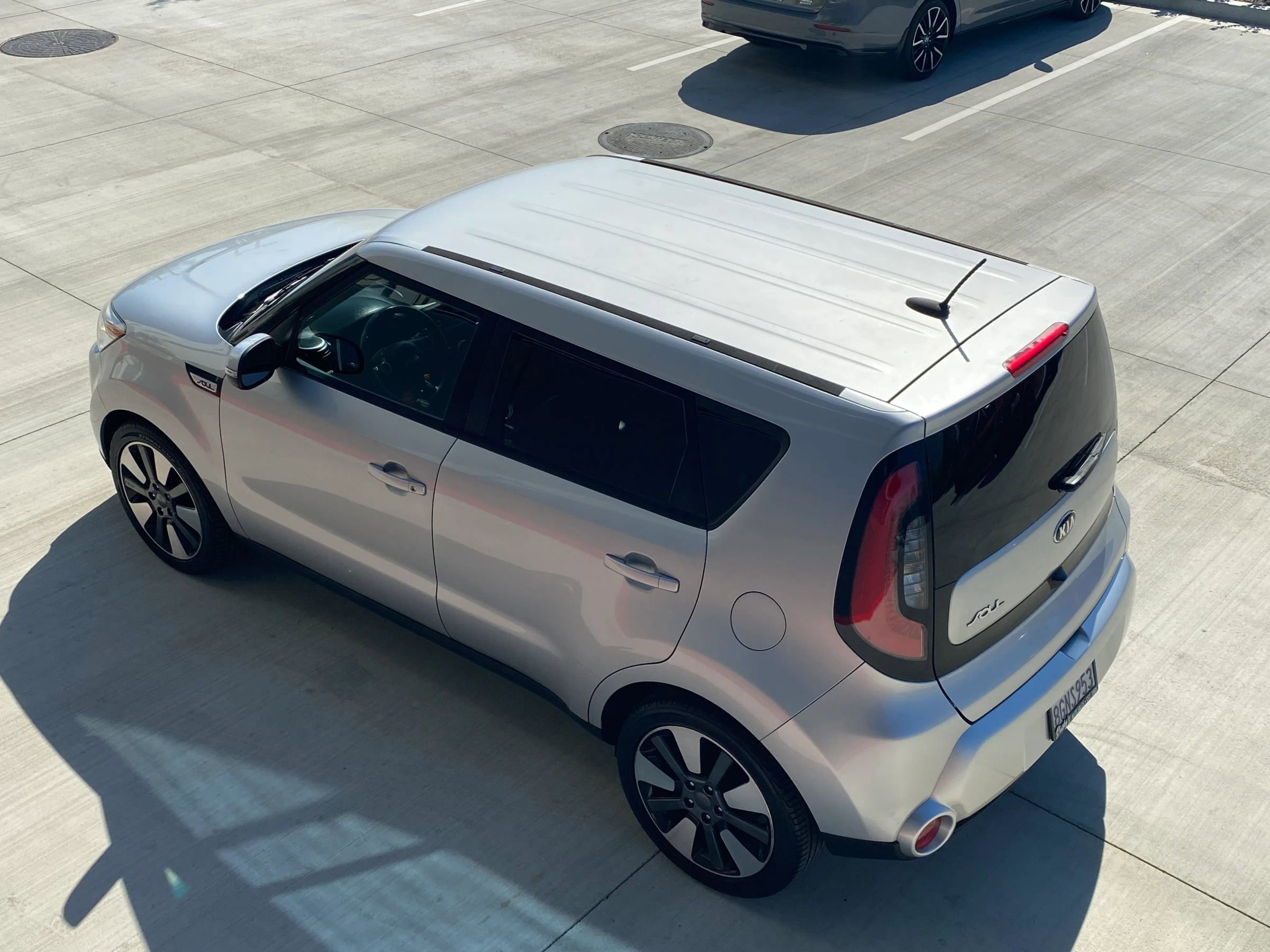 Used 2015 Kia Soul ! FWD image 17