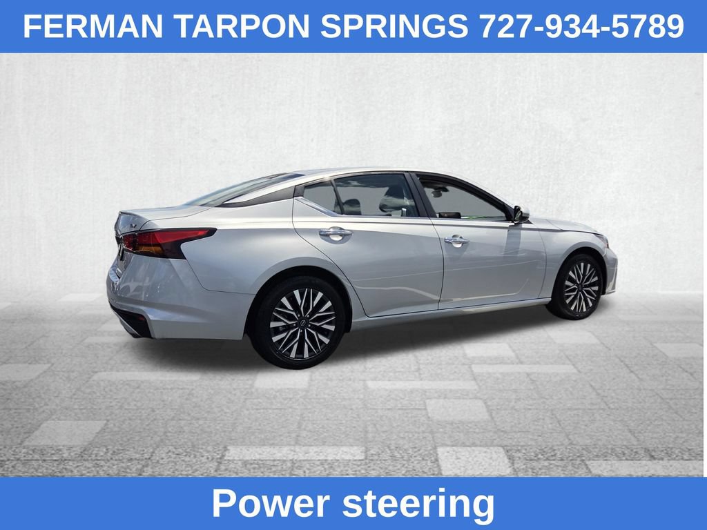 Used 2024 Nissan Altima 2.5 SV w/ SV Premium Package FWD image 11