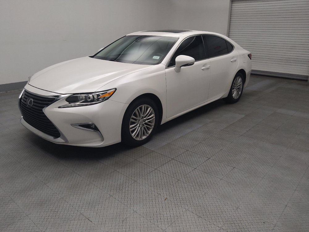 Used 2017 Lexus ES 350 w/ Accessory Package 2 FWD image 2