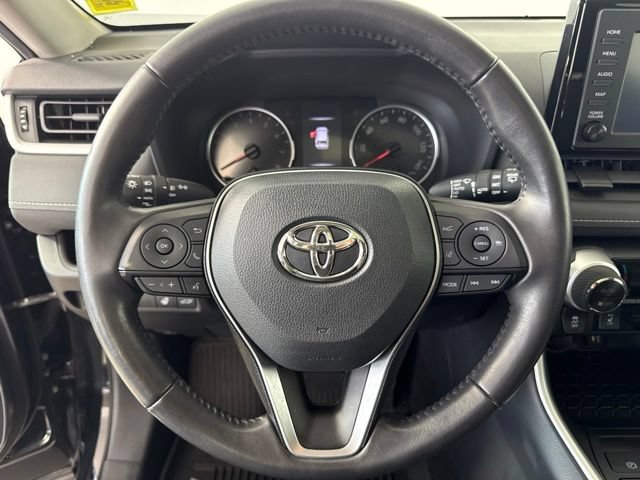 Used 2019 Toyota RAV4 XLE AWD/4WD image 14