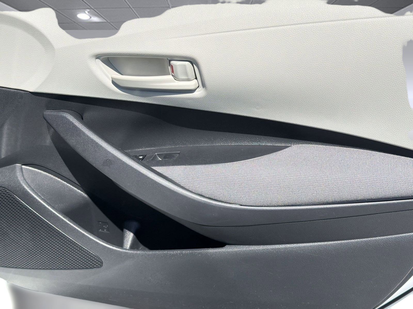 Certified 2024 Toyota Corolla LE FWD image 29