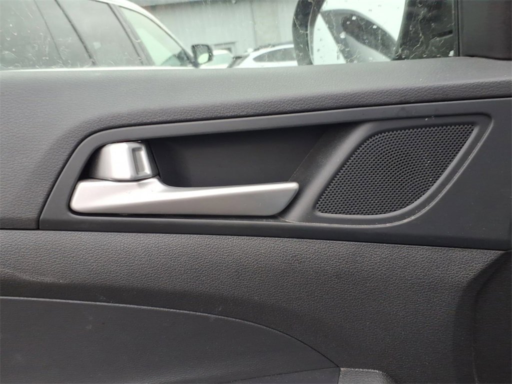 Used 2021 Hyundai Tucson Limited image 15