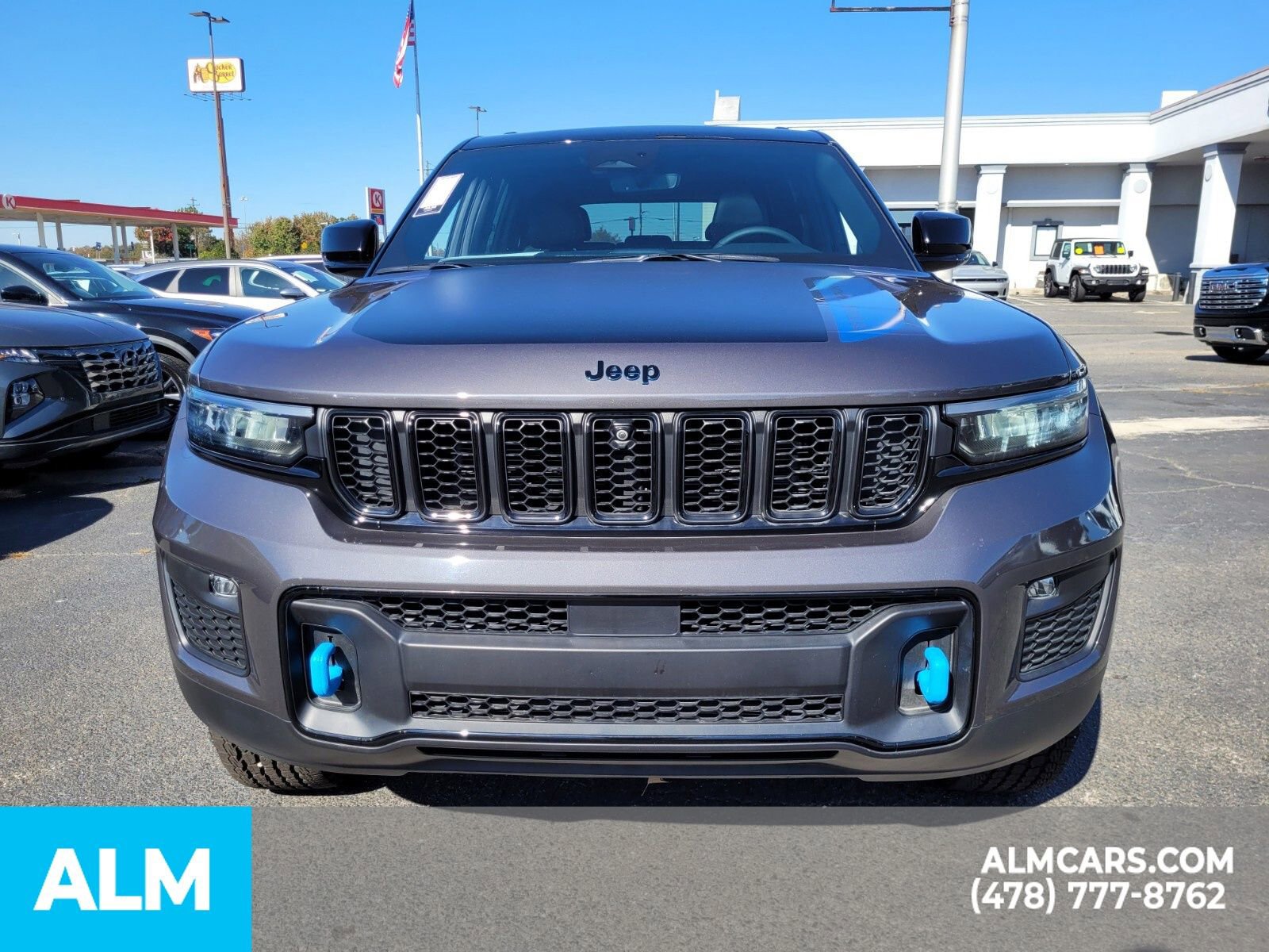 Used 2024 Jeep Grand Cherokee Trailhawk image 18