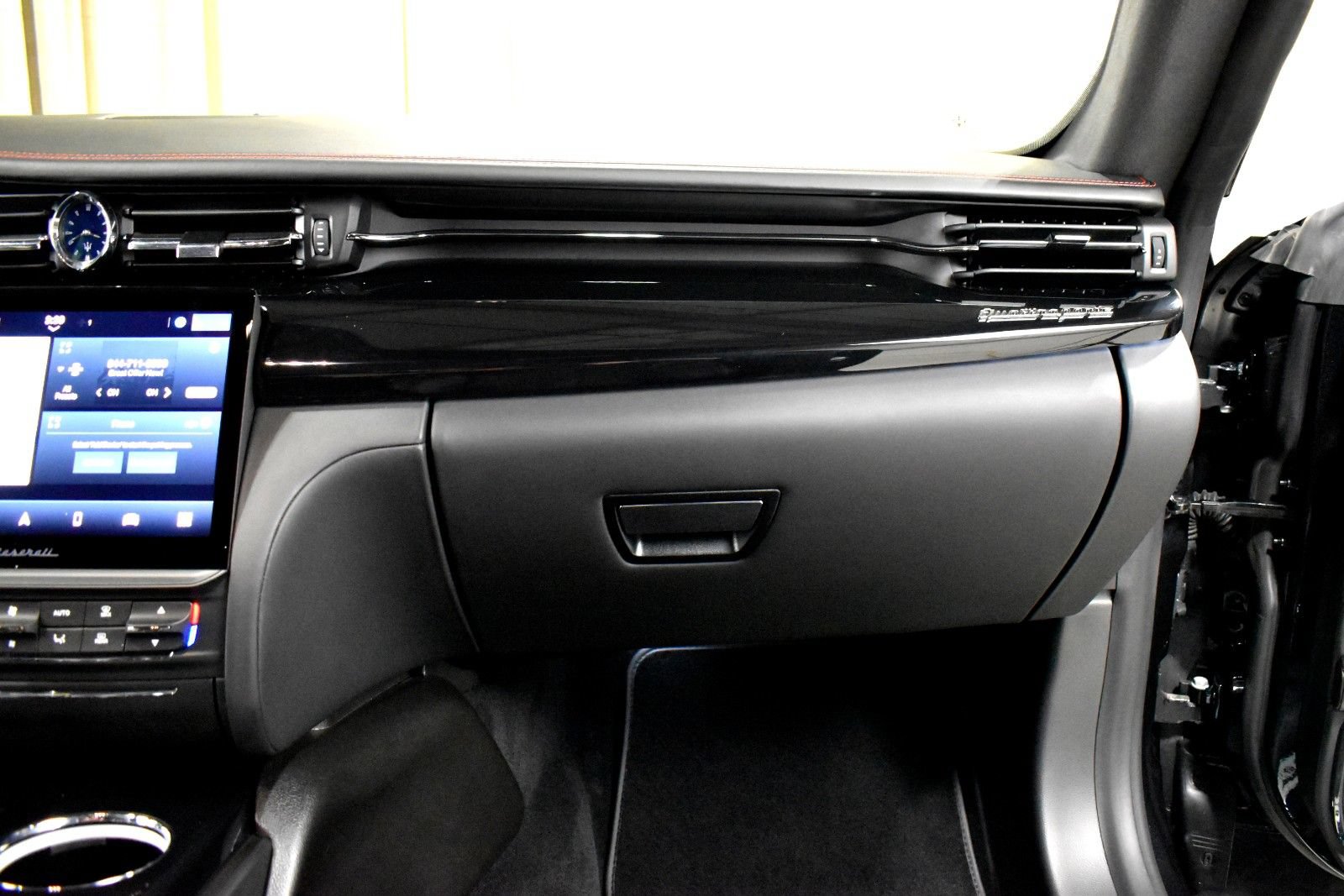 Certified 2024 Maserati Quattroporte Modena Ultima Q4 AWD/4WD image 23