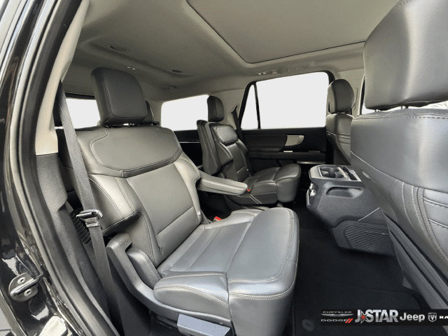Used 2025 Ford Expedition Active RWD image 28