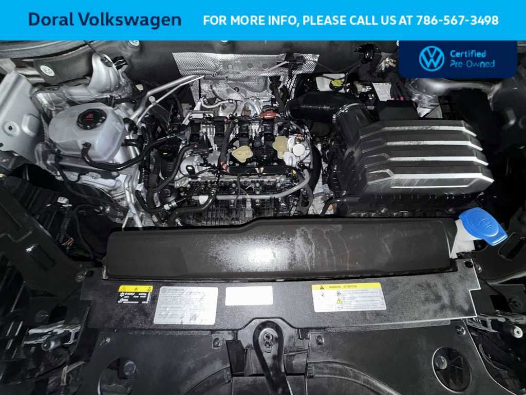 Certified 2024 Volkswagen Atlas Cross Sport SE w/ Panoramic Sunroof Package FWD image 12