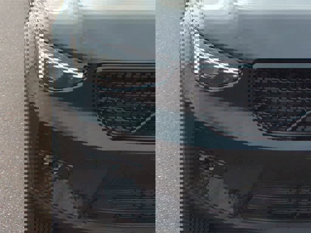 New 2026 Volvo XC40 B5 Ultra w/ Protection Package Premier image 10