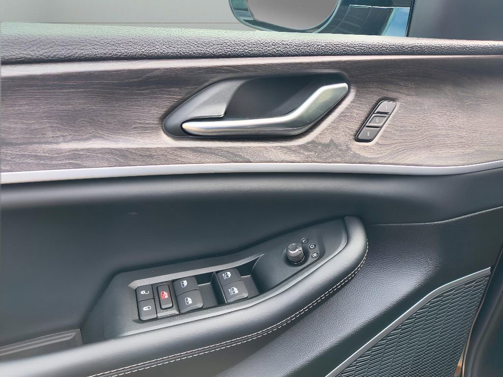 New 2026 Jeep Grand Cherokee Limited image 13