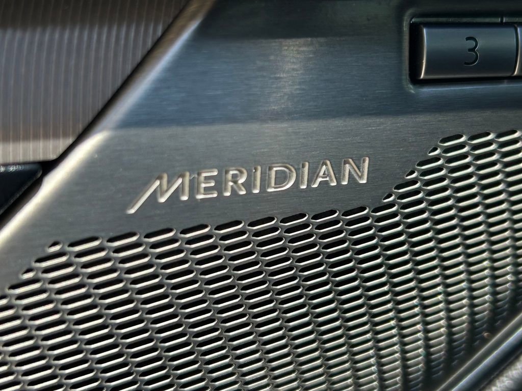 Used 2024 Jaguar F-PACE R-Dynamic S image 25