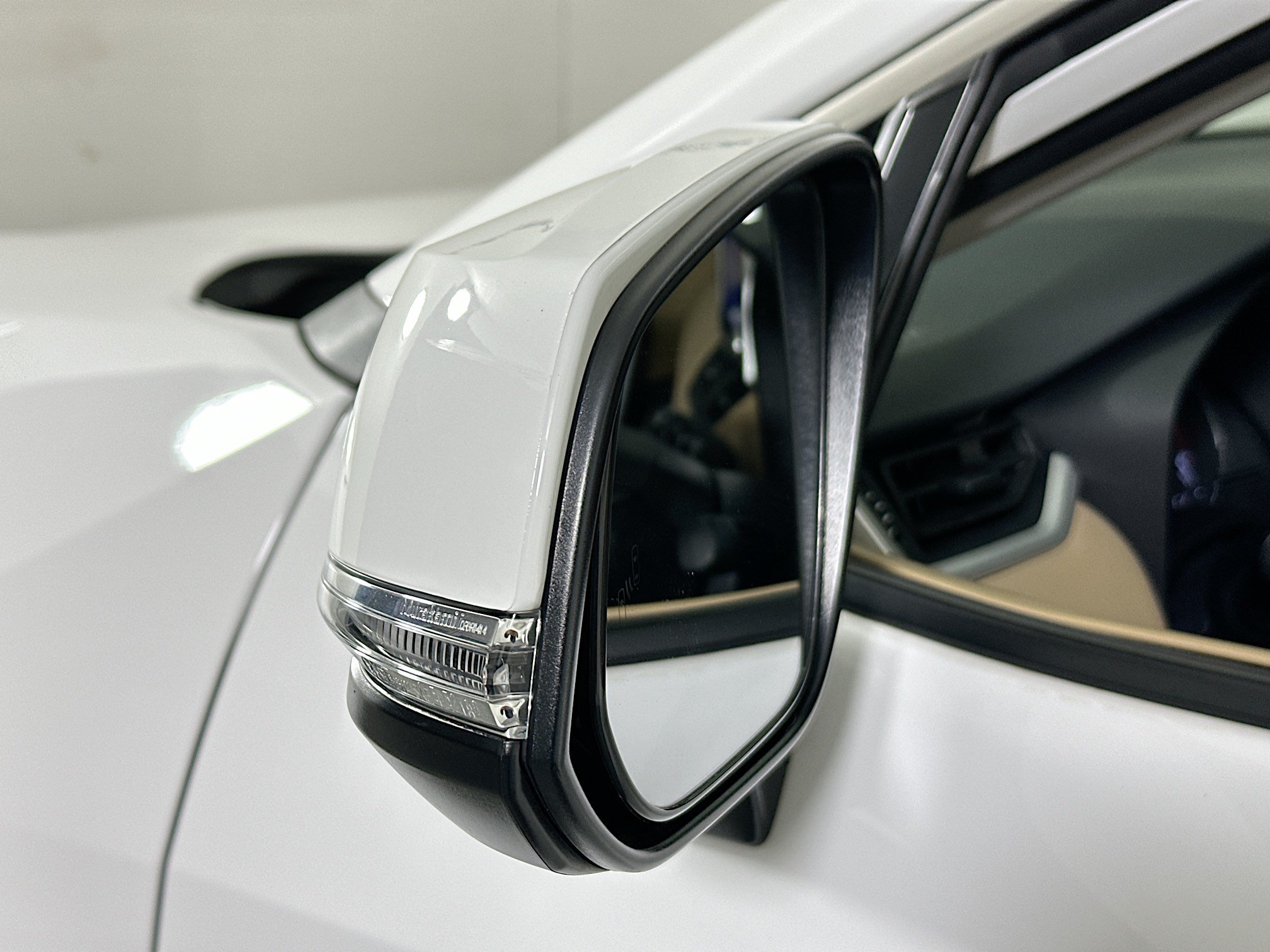 Used 2024 Toyota RAV4 XLE FWD image 10