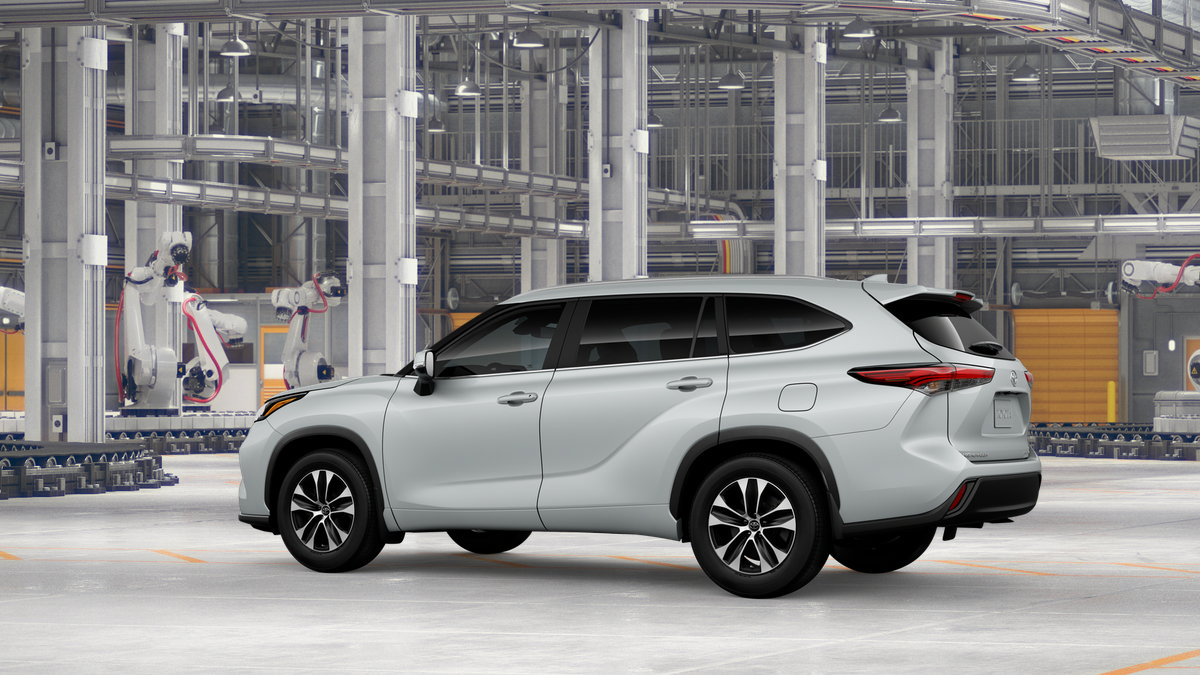 New 2026 Toyota Highlander AWD image 5
