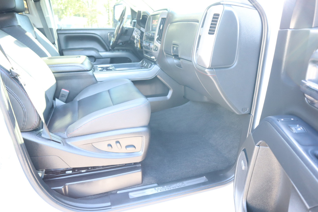 Used 2018 GMC Sierra 2500 SLT w/ Duramax Plus Package image 16