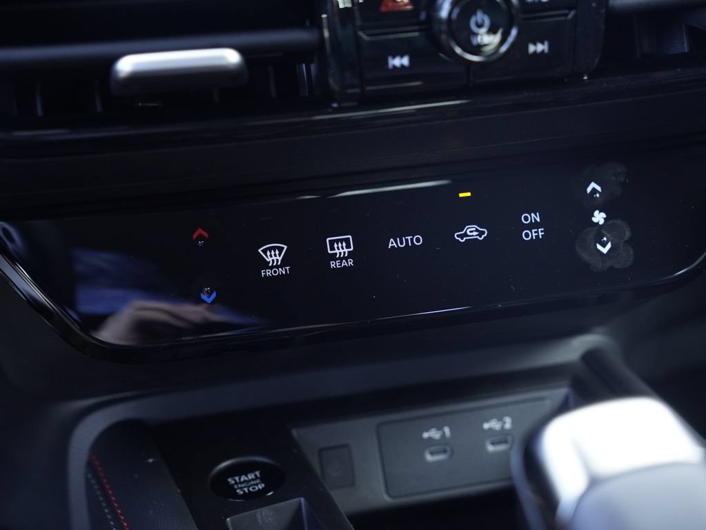 New 2026 Nissan Kicks SR FWD image 17