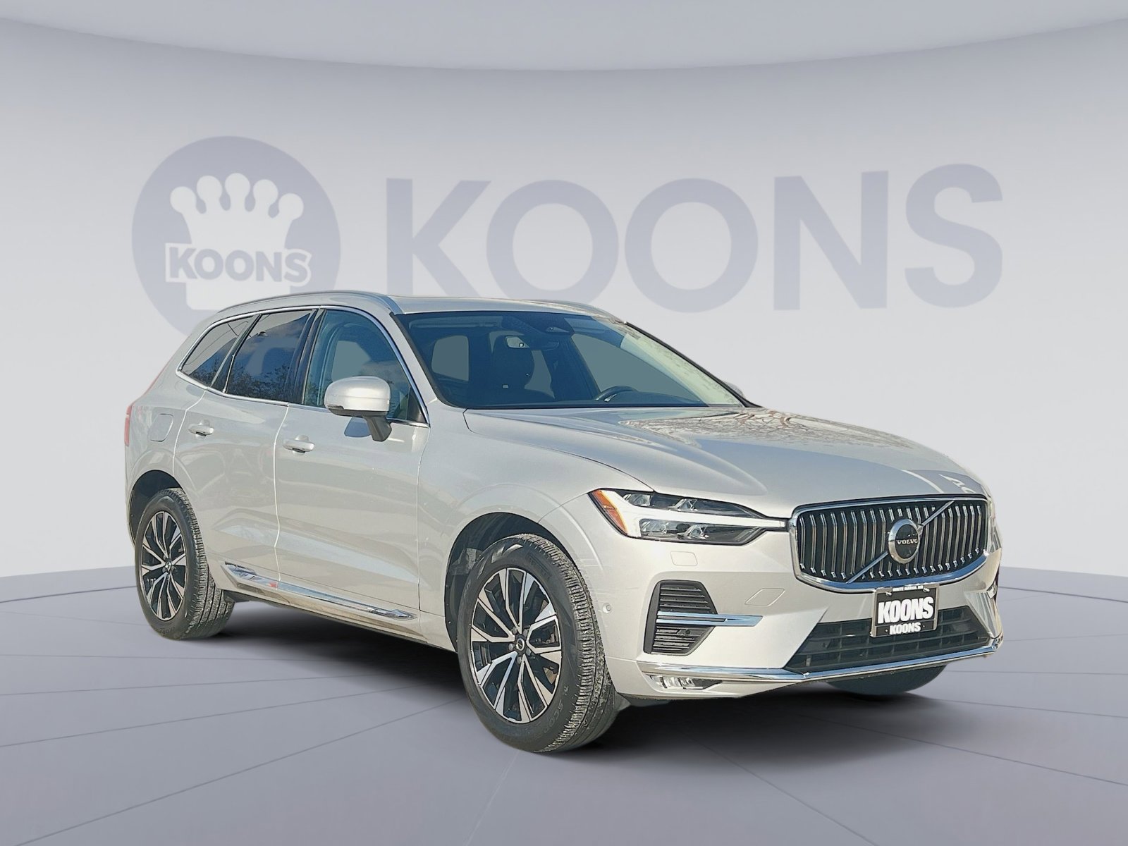 Certified 2023 Volvo XC60 B5 Plus w/ Climate Package image 10