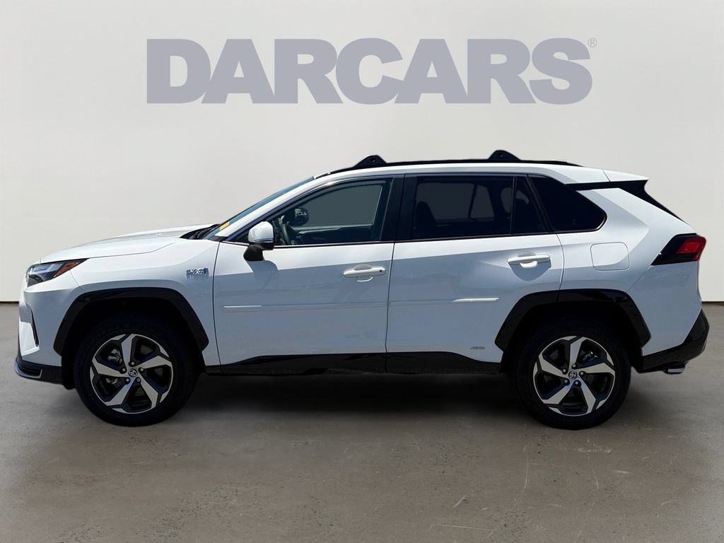 Used 2024 Toyota RAV4 SE w/ Weather & Moonroof Package AWD/4WD image 4