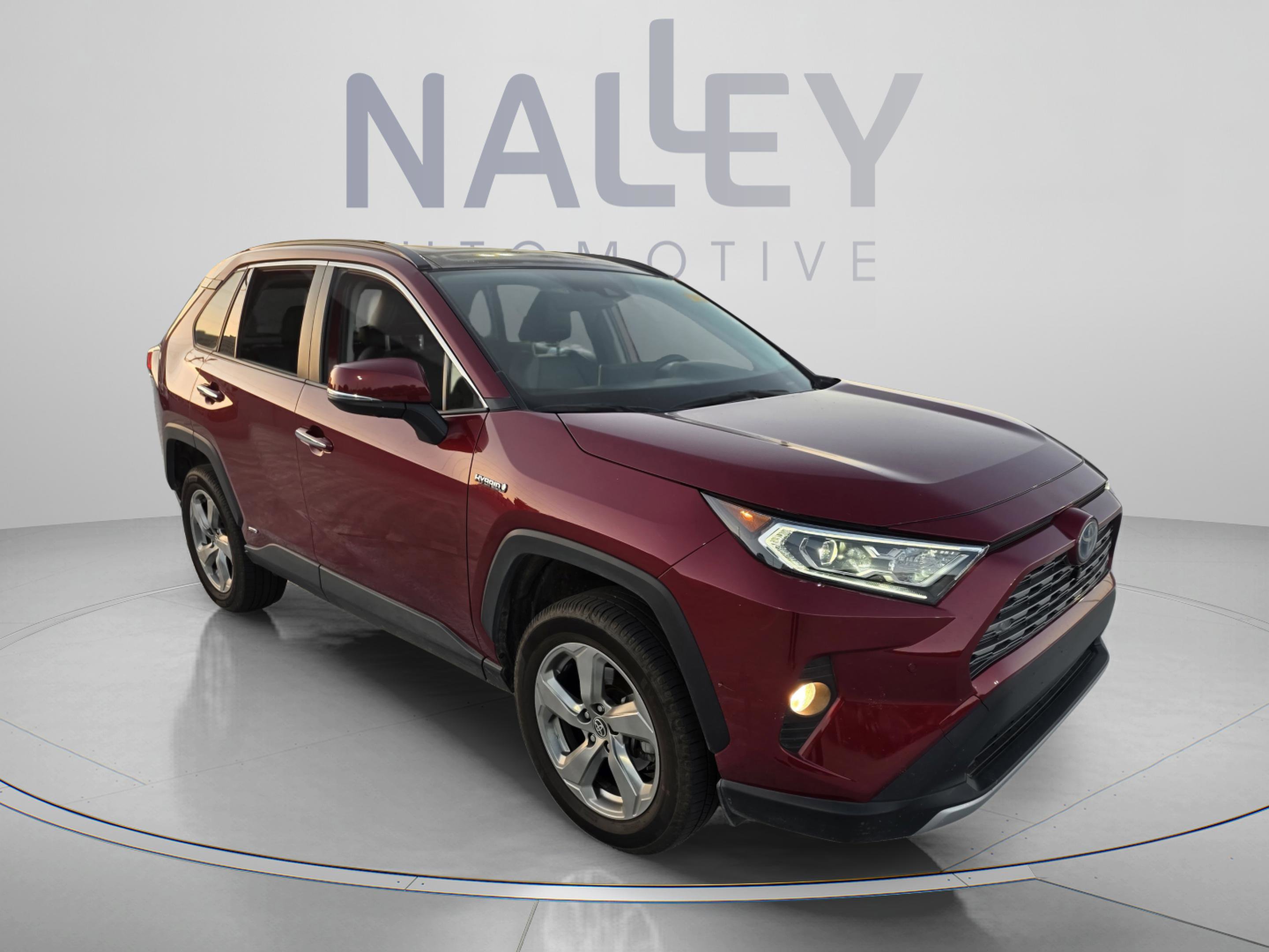 Used 2020 Toyota RAV4 Limited AWD/4WD image 6
