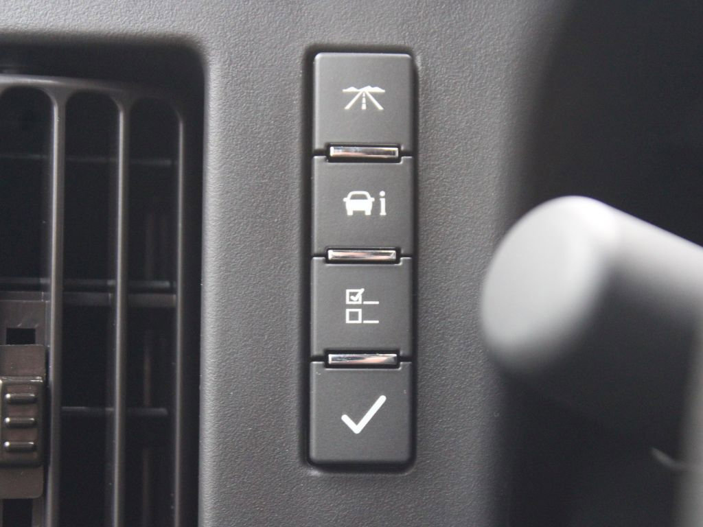 New 2025 GMC Savana 3500 image 17