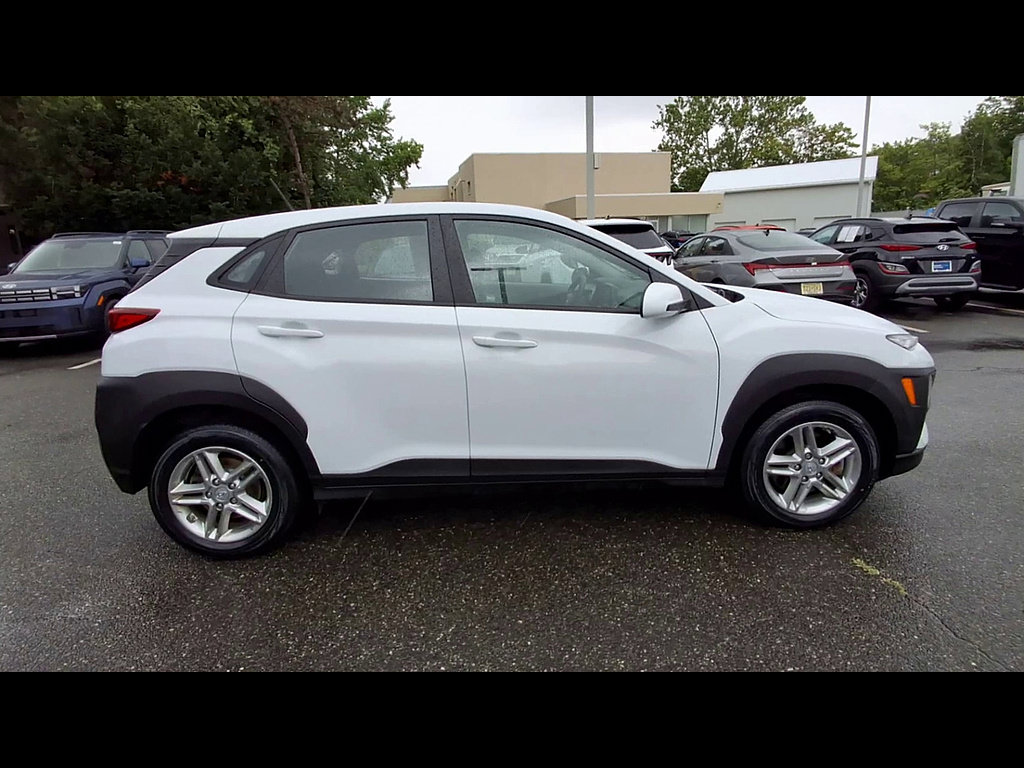 Certified 2021 Hyundai Kona SE w/ Cargo Package AWD/4WD image 9