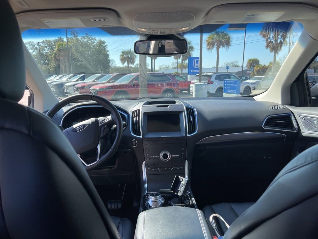 Used 2020 Ford Edge Titanium w/ Equipment Group 301A image 10
