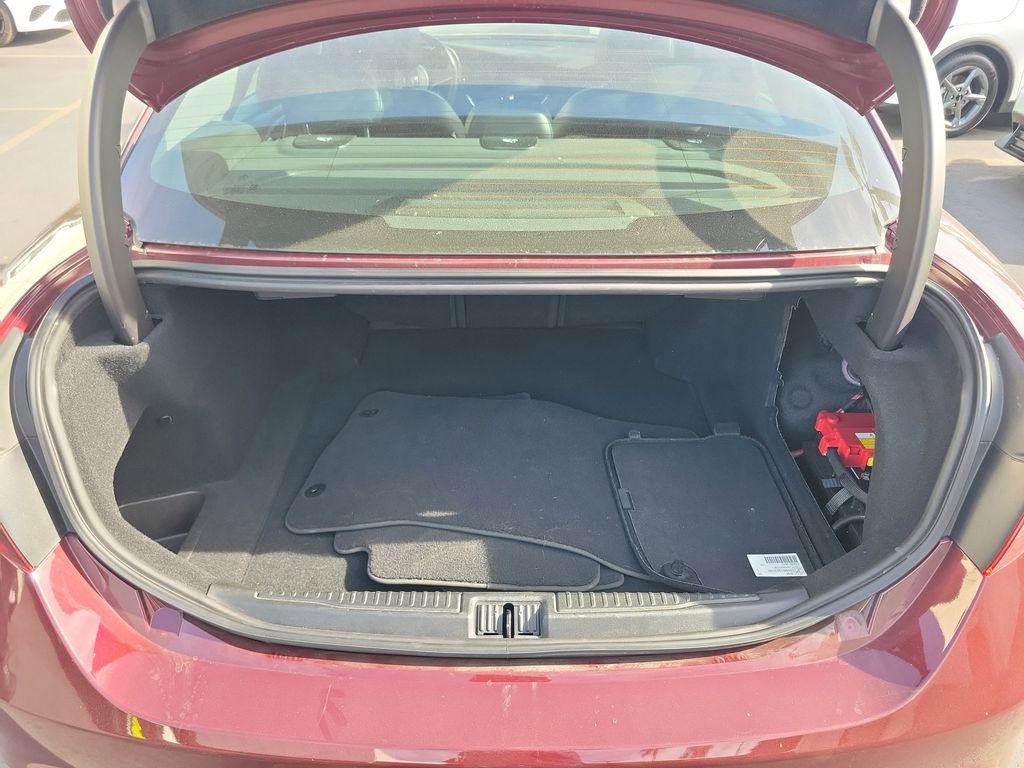 Used 2019 Alfa Romeo Giulia Ti w/ Quick Order Package 22Z Lusso image 8