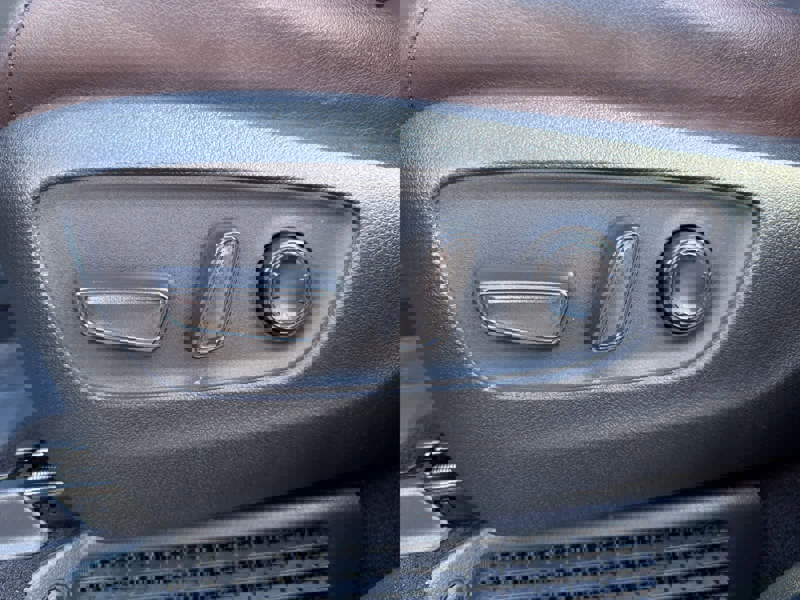 Used 2022 Toyota Sienna Platinum image 18