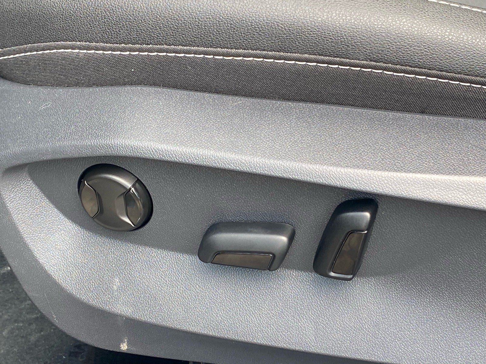 Certified 2024 Volkswagen Taos SE AWD/4WD image 14