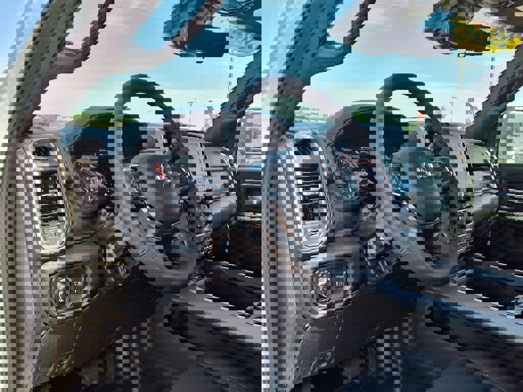 New 2025 RAM 2500 Big Horn w/ Safety Group image 15